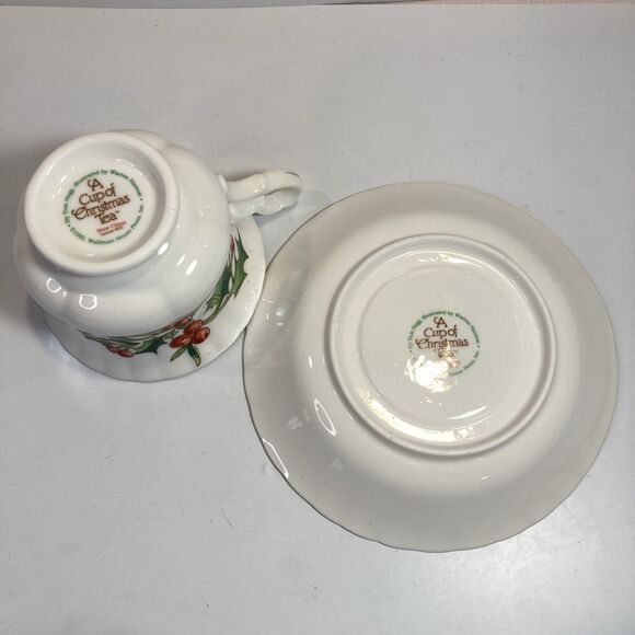 A Cup Of Christmas Tea Cup & Saucer Set Waldman House Tom Hegg Hanson Bone China - Picture 4 of 13